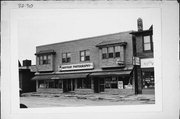 8018-8020 W NATIONAL AVE, a Commercial Vernacular large retail building, built in West Allis, Wisconsin in 1920.