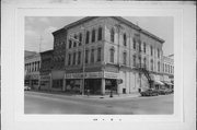 127-129 S RD ST, a Italianate retail building, built in La Crosse, Wisconsin in 1870.