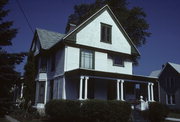 954 BLUFF ST, a Queen Anne house, built in Beloit, Wisconsin in 1896.