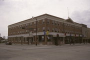 434 E GRAND AVE, a Colonial Revival/Georgian Revival lodging-hotel, built in Beloit, Wisconsin in 1904.