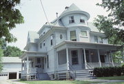 819 PARK AVE, a Queen Anne apartment/condominium, built in Beloit, Wisconsin in 1896.