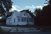 1033 CENTRAL AVE, a Side Gabled house, built in Beloit, Wisconsin in 1901.