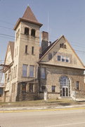 31 S MADISON ST 31 S MADISON ST, a Romanesque Revival city/town/village hall/auditorium, built in Evansville, Wisconsin in 1892.