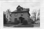 7318 HUBBARD AVE, a American Foursquare house, built in Middleton, Wisconsin in 1904.