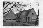 1811 Middleton St, a Arts and Crafts house, built in Middleton, Wisconsin in 1927.