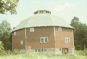 W SIDE OF STEBBINSVILLE RD, a Octagon barn-centric, built in Porter, Wisconsin in 1913.