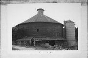 Gempeler Round Barn, a Building.