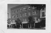 121-127 E MIFFLIN ST, a Commercial Vernacular apartment/condominium, built in Madison, Wisconsin in 1924.