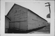 SE CORNER OF STATE HIGHWAY 26 AND BINGHAM RD, a Astylistic Utilitarian Building tobacco barn, built in Harmony, Wisconsin in .