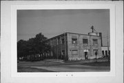 1304 4TH ST, a Astylistic Utilitarian Building industrial bldg/manufacturing facility, built in Beloit, Wisconsin in 1890.