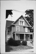 720-720 1/2 BLUFF ST, a Queen Anne house, built in Beloit, Wisconsin in 1895.
