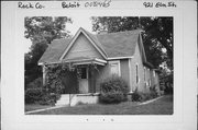 921 ELM ST, a Side Gabled house, built in Beloit, Wisconsin in 1892.