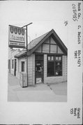 155 W GRAND AVE (AKA 153 W GRAND), a English Revival Styles small retail building, built in Beloit, Wisconsin in 1905.