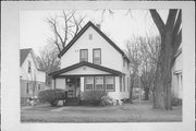 1113 PARK AVE, a Front Gabled house, built in Beloit, Wisconsin in 1900.