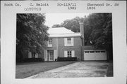 1826 SHERWOOD DR SW, a Colonial Revival/Georgian Revival house, built in Beloit, Wisconsin in 1938.
