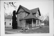 221 S 2ND ST, a Queen Anne house, built in Evansville, Wisconsin in 1895.