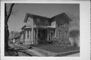 109 S 4TH ST, a Gabled Ell house, built in Evansville, Wisconsin in 1885.