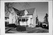 124 HIGHLAND ST, a Gabled Ell house, built in Evansville, Wisconsin in 1897.