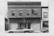 1332-1334 WILLIAMSON ST, a Commercial Vernacular retail building, built in Madison, Wisconsin in 1912.