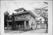 317 LONGFIELD ST, a American Foursquare house, built in Evansville, Wisconsin in 1913.