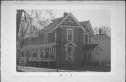 137 W MAIN ST, a Queen Anne house, built in Evansville, Wisconsin in 1886.
