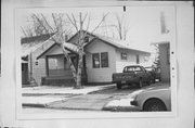 812 BENTON AVE, a Bungalow house, built in Janesville, Wisconsin in 1919.