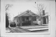 924 BENTON AVE, a Bungalow house, built in Janesville, Wisconsin in 1919.