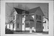 625 CAROLINE ST, a Queen Anne house, built in Janesville, Wisconsin in 1892.