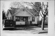 523 N GARFIELD AVE, a Bungalow house, built in Janesville, Wisconsin in 1930.