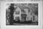 853 HYATT ST, a Queen Anne house, built in Janesville, Wisconsin in 1895.