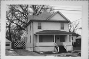 333 LINCOLN ST, a Two Story Cube house, built in Janesville, Wisconsin in 1908.