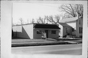 445 N PARKER DR, a Astylistic Utilitarian Building retail building, built in Janesville, Wisconsin in 1955.