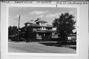 502 ST LAWRENCE AVE, a Prairie School house, built in Janesville, Wisconsin in 1906.