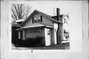 800 SHERMAN AVE, a Bungalow house, built in Janesville, Wisconsin in 1919.