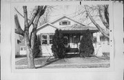809 SHERMAN AVE, a Bungalow house, built in Janesville, Wisconsin in 1919.