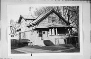 875 SHERMAN AVE, a Bungalow house, built in Janesville, Wisconsin in 1919.
