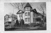 406 N PINCKNEY ST, a Queen Anne house, built in Madison, Wisconsin in 1857.
