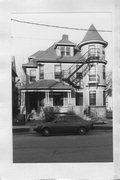 301 N PINCKNEY ST, a Queen Anne house, built in Madison, Wisconsin in 1895.