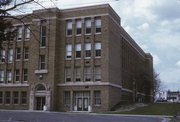124 2nd ST 124 2nd ST, a Prairie School school – elem/middle/jr high/high, built in Baraboo, Wisconsin in 1928.