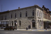 101 4TH ST, a Italianate small retail building, built in Baraboo, Wisconsin in 1877.