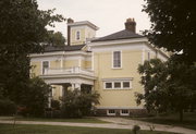 201 8TH ST, a Neoclassical/Beaux Arts house, built in Baraboo, Wisconsin in 1900.