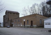 401 N WALNUT ST, a Astylistic Utilitarian Building brewery/distillery/winery, built in Reedsburg, Wisconsin in 1904.