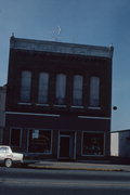 26 E MAIN ST, a Italianate small office building, built in Reedsburg, Wisconsin in 1891.