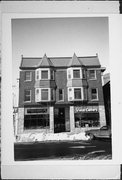 144 4TH AVE, a Romanesque Revival lodging-hotel, built in Baraboo, Wisconsin in 1900.