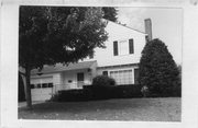 4160 NAKOMA RD, a Colonial Revival/Georgian Revival house, built in Madison, Wisconsin in 1953.