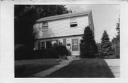 4170 NAKOMA RD, a Colonial Revival/Georgian Revival house, built in Madison, Wisconsin in 1949.