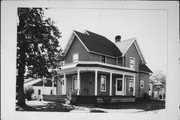 345 LAUREL ST, a Queen Anne house, built in Reedsburg, Wisconsin in 1900.