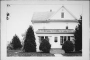 547 LAVALLE ST, a Queen Anne house, built in Reedsburg, Wisconsin in 1910.