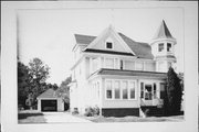 522 S PARK ST, a Queen Anne house, built in Reedsburg, Wisconsin in 1908.