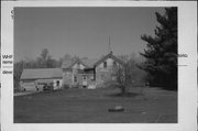 W9380 OAK AVE., a Gabled Ell house, built in Richmond, Wisconsin in .